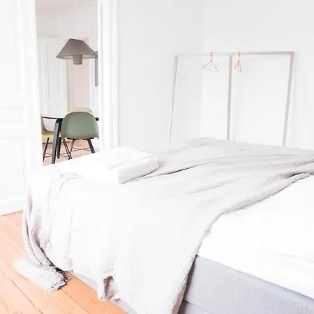 Lovely 2-br W A Private Balcony In Norrebro - 68