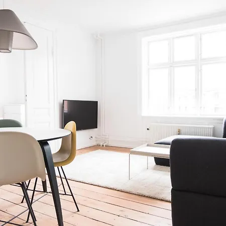 Apartamento Beautiful 2-bed With Large Balcony Copenhaga